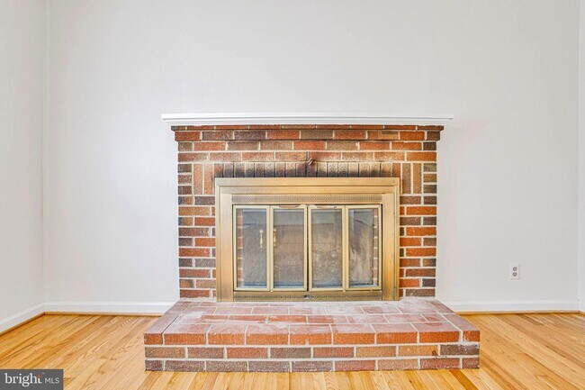 Building Photo - 11813 Macon St