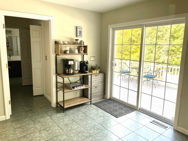 Building Photo - 64 Hamilton Dr