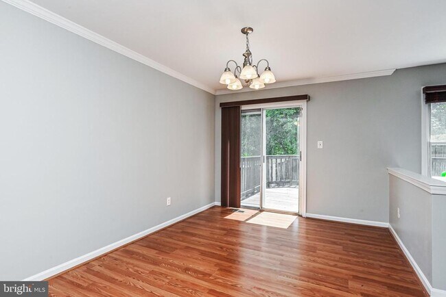 Building Photo - 105 Sunny Hill Ct