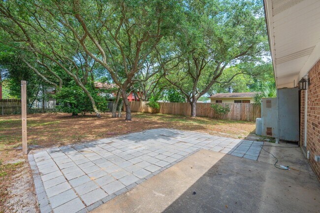 Building Photo - 30 Woodham Ave