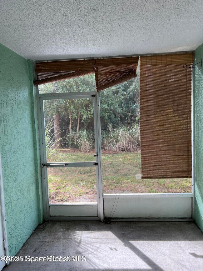 Building Photo - 3036 Sir Hamilton Cir