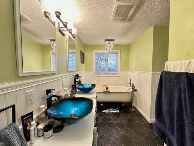 Building Photo - 113 Harvard St