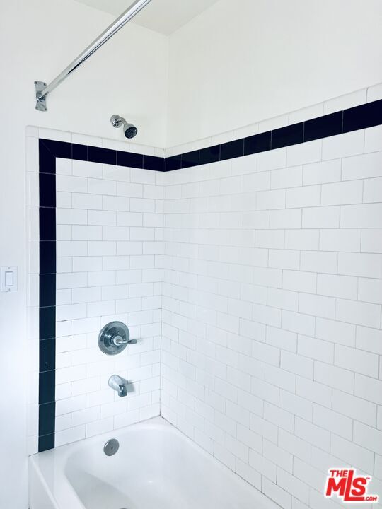 Building Photo - 1843 Normandie Ave