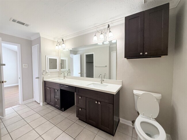 Building Photo - 16103 Camino Del Sol Dr