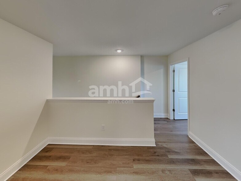 Building Photo - 980 Grafton Ridge Dr