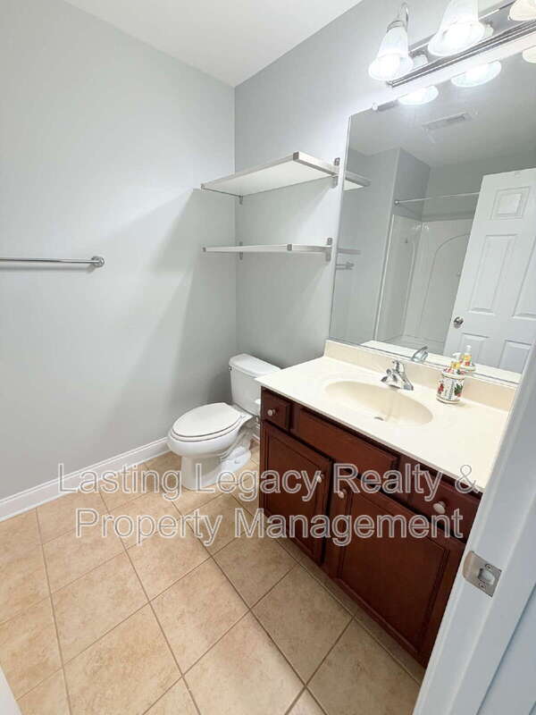 Building Photo - 959 Silver Leaf Dr