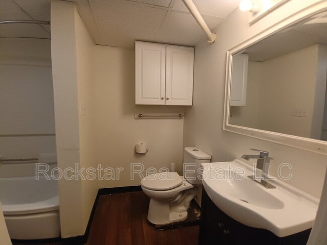 Building Photo - 1739 W Tenth Ave