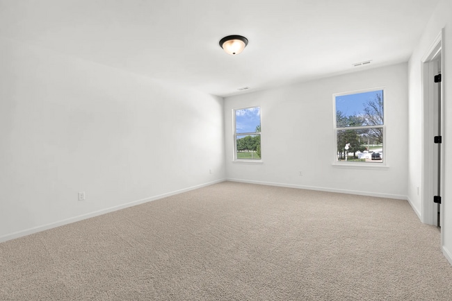 Building Photo - 43 Fairmount Grv Dr