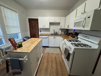 Building Photo - 32 Goodrich Rd