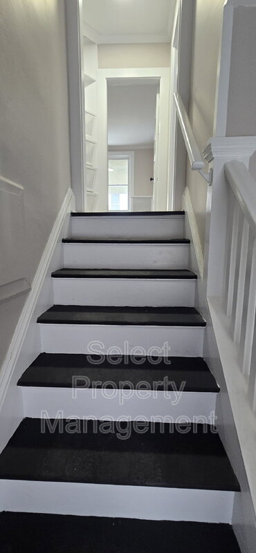 Building Photo - 724 Kinnaird Ave