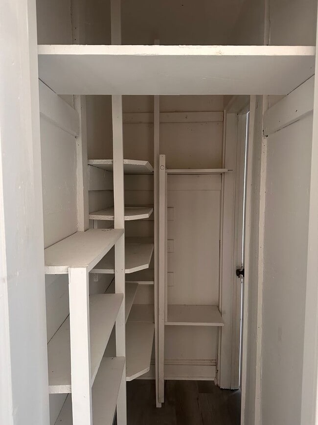 Building Photo - RENTAL HOME 3BD/2BTH