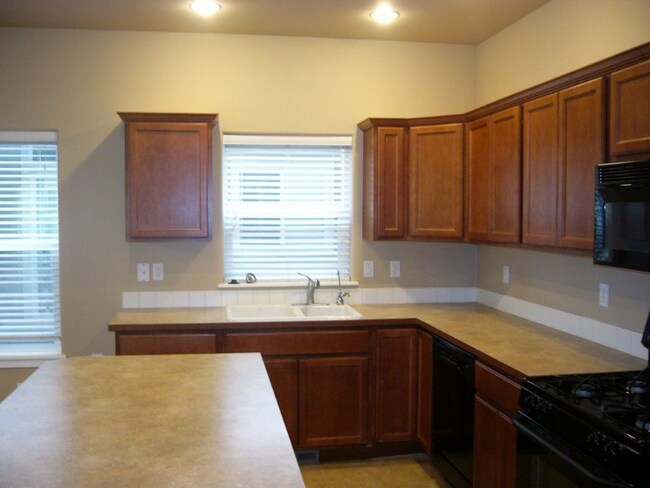 Building Photo - 5115 Balustrade Blvd SE