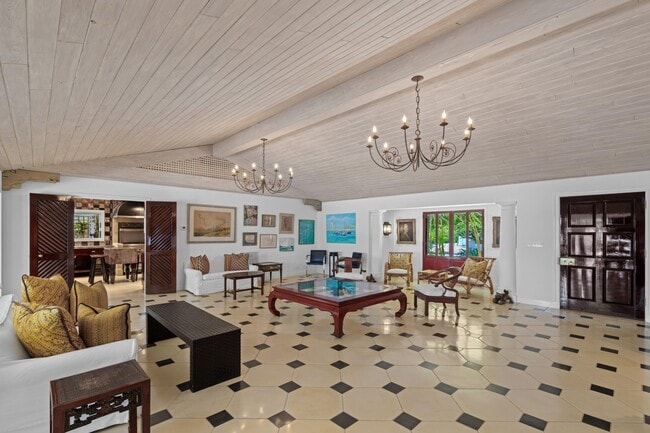 Building Photo - 7500 S Flagler Dr