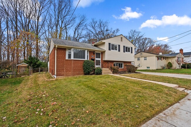 Building Photo - 3 Bed 3 Bath - Silver Spring Split Level -...