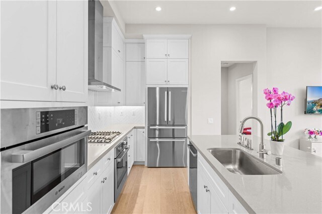 Building Photo - 144 Sunnyside