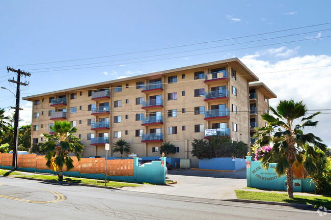 Primary Photo - Blue Sea Breeze Apartments