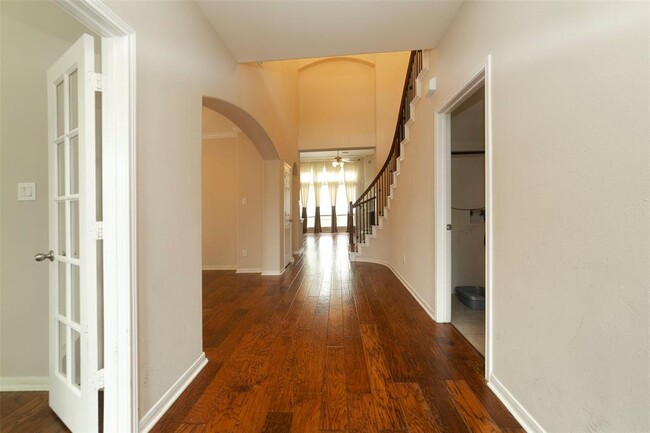 Building Photo - 24427 Ranchwood Springs Ln