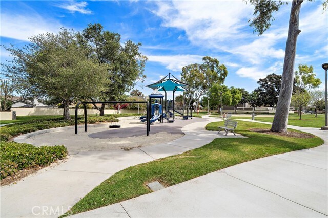 Building Photo - 39 Cape Cod