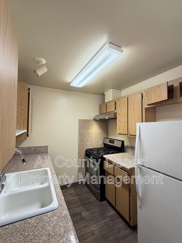 Building Photo - 13079 Eliseo Rd