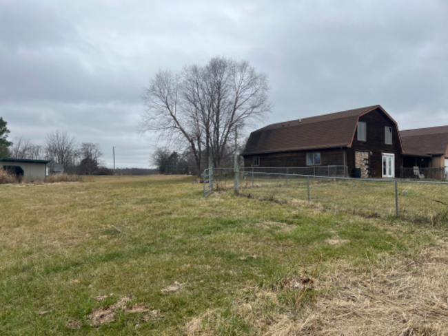 Building Photo - 1960 Roundtop Rd