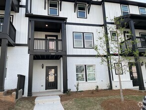 Building Photo - 1112 Knoxboro Ln