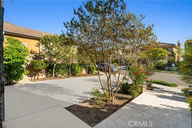 Building Photo - 1151 Summit Oak Dr