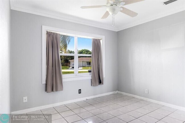 Building Photo - 10291 Eastport Ct