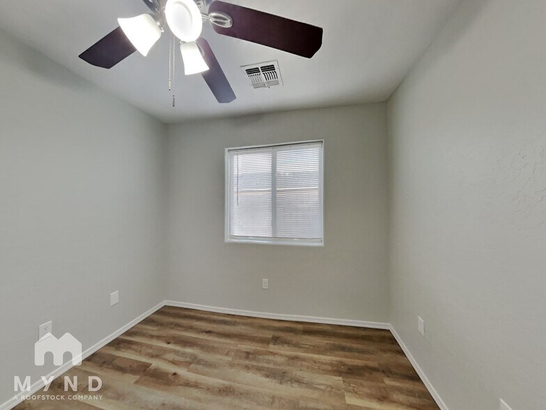 Building Photo - 14672 S Redondo Rd