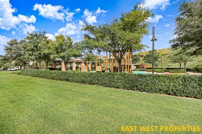 Building Photo - 117 Soaring Eagle