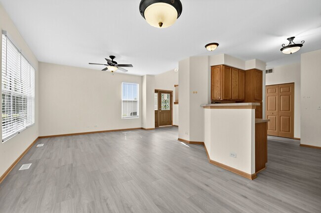 Building Photo - 355 Grape Vine Trail