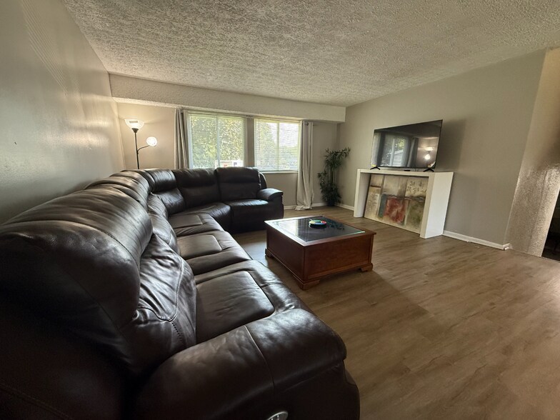 Building Photo - 4801 Beaucroft Ct