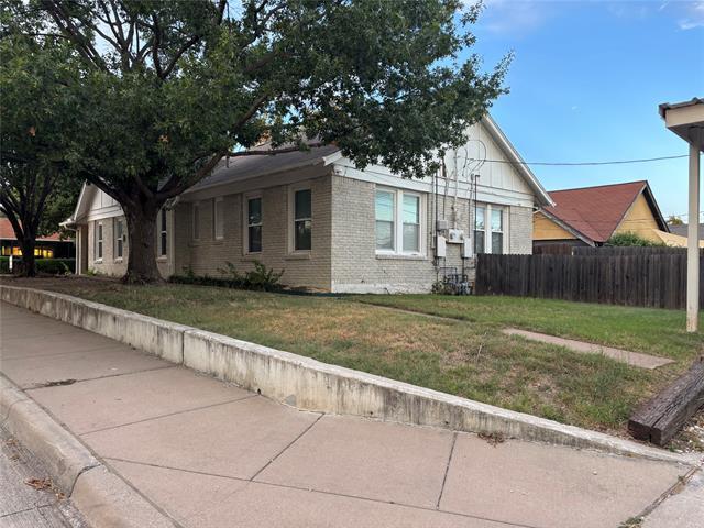 Building Photo - 3817 Crestline Rd