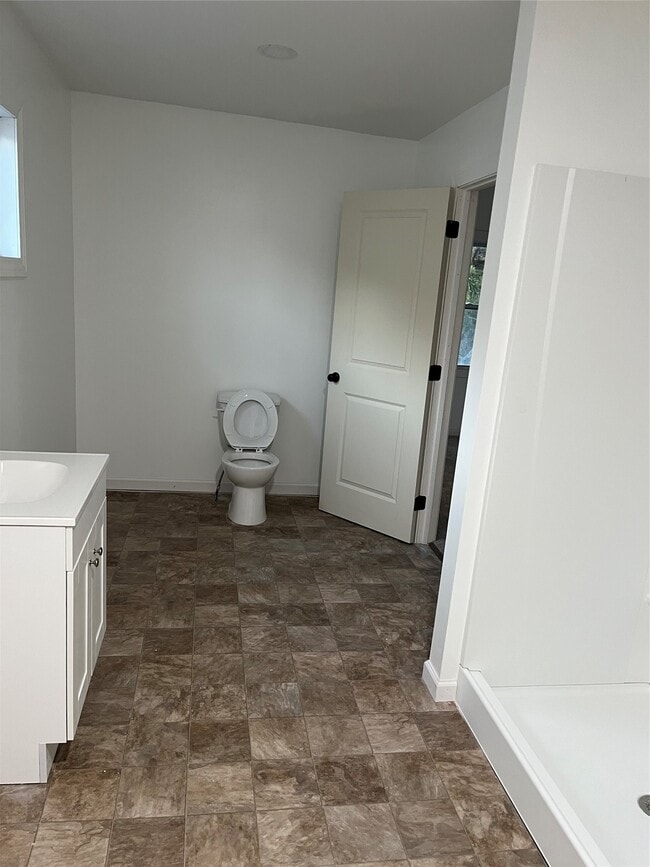 Building Photo - 254 E 30th St