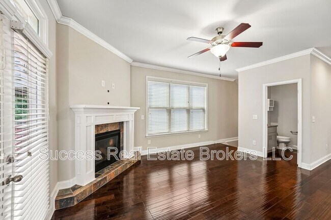 Building Photo - 1231 Ridenour Ln