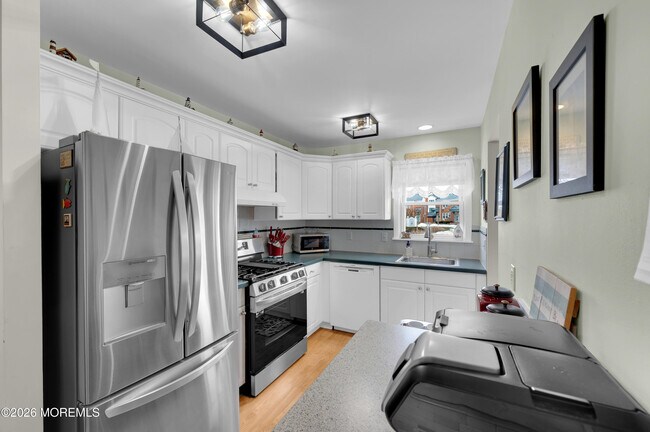 Building Photo - 310 Maryland Ave