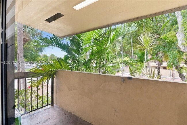 Building Photo - 6375 SW 136th Ct