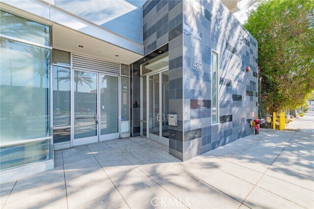 Building Photo - 482 S Arroyo Pkwy