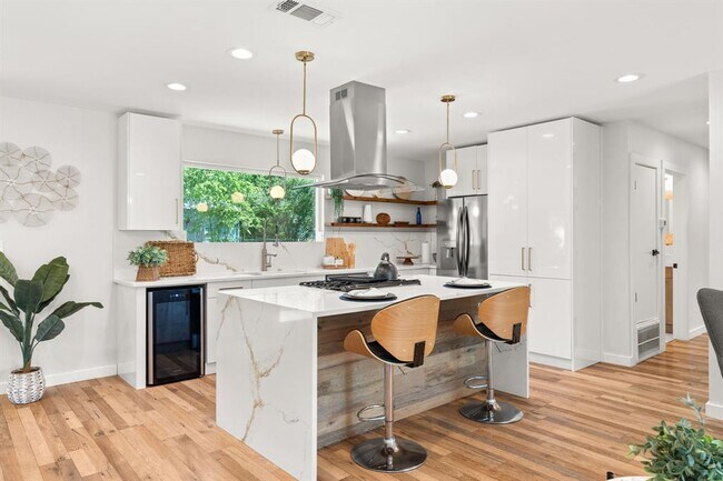 Building Photo - 5102 Ravensdale Ln