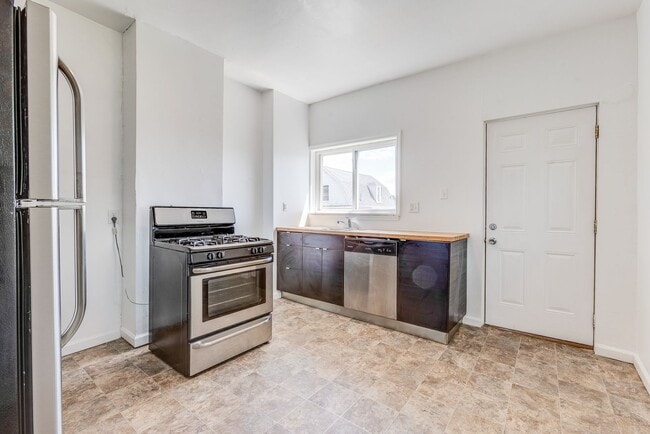 Building Photo - 610 Ceres Wy