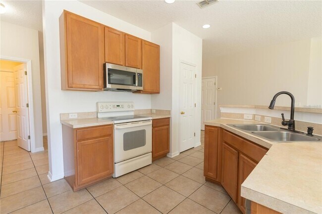 Building Photo - 7720 Bear Claw Run