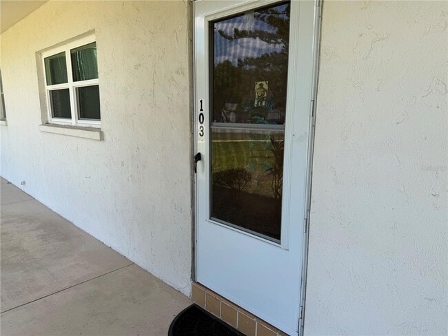 Building Photo - 245 Center Rd