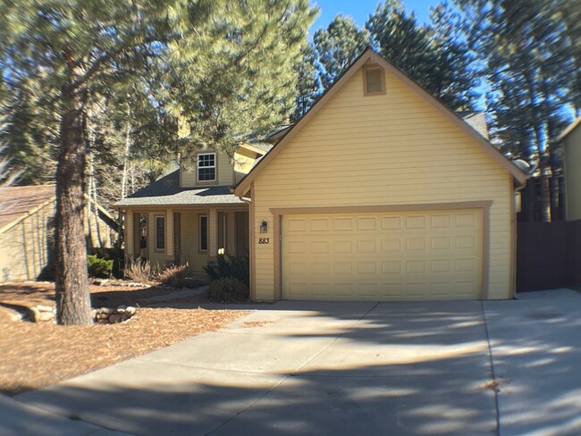 Great 4 bedroom home in Ponderosa trails!!!! - Great 4 bedroom home in  Ponderosa trails!!!!