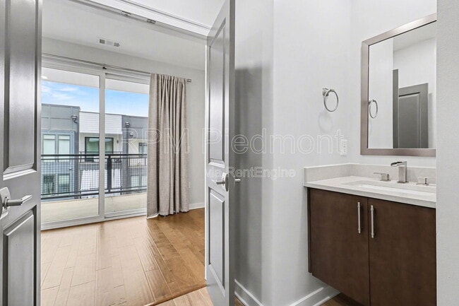 Building Photo - 383 Pratt Dr SE