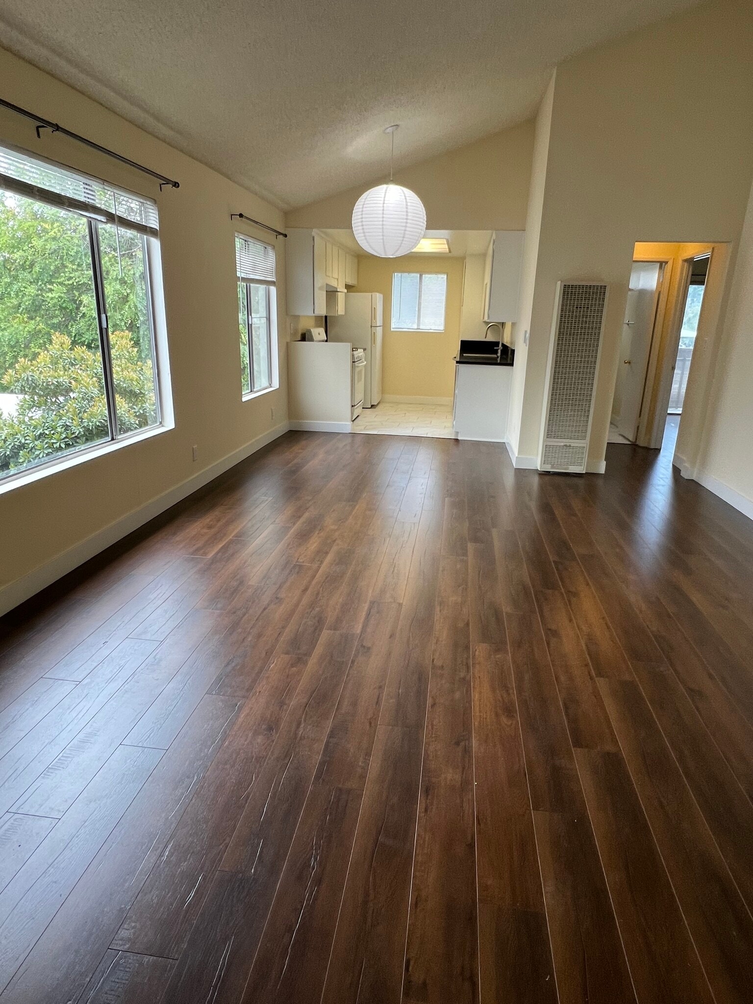 Great room - 4166 Garden Ave
