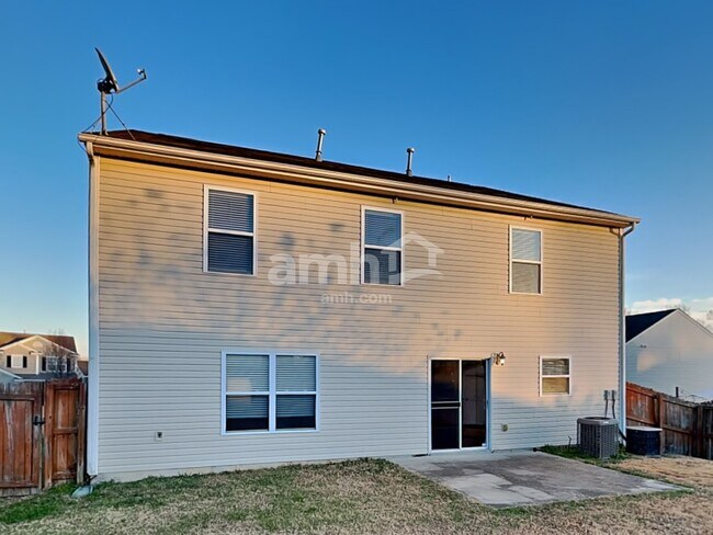 Building Photo - 1611 Rustic Arch Way