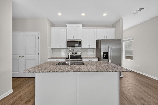 Building Photo - 6362 Sundowner Pl