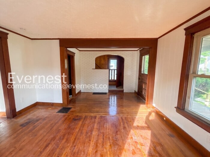 Building Photo - 275 Cornell Ave