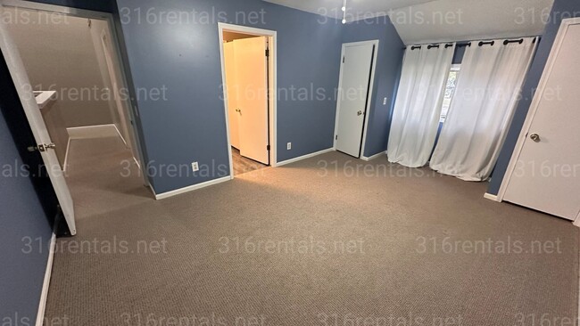 Building Photo - $1590 - 3 bedroom / 2.5 bathroom - Single Family Home *COMING SOON*