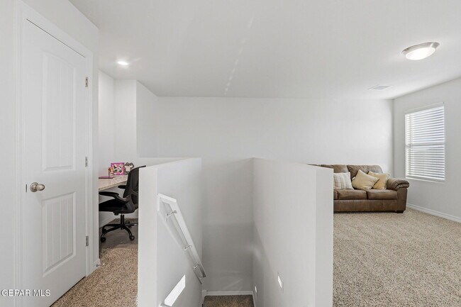 Building Photo - 11150 Blazing Star Pl
