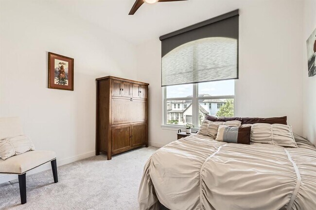 Building Photo - 4608 Modena Bay Bend